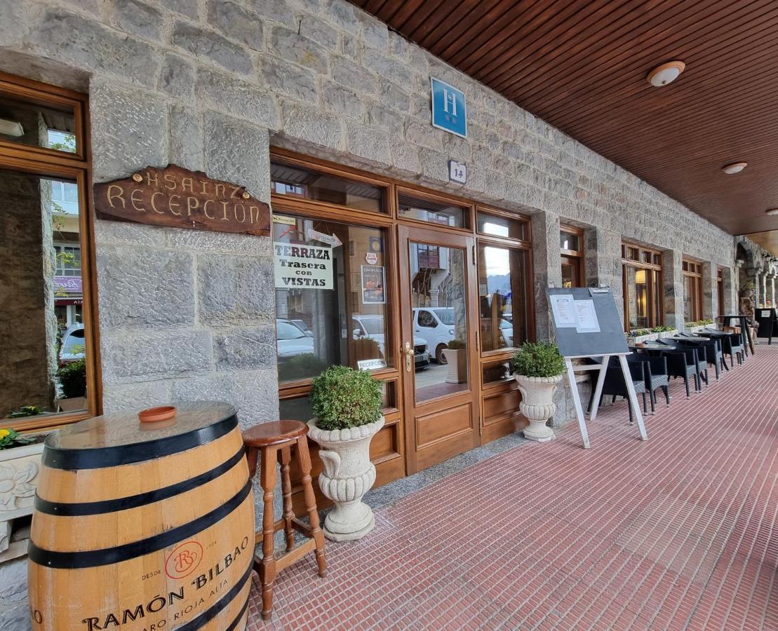 Hostal Sainz Riaño Exterior foto