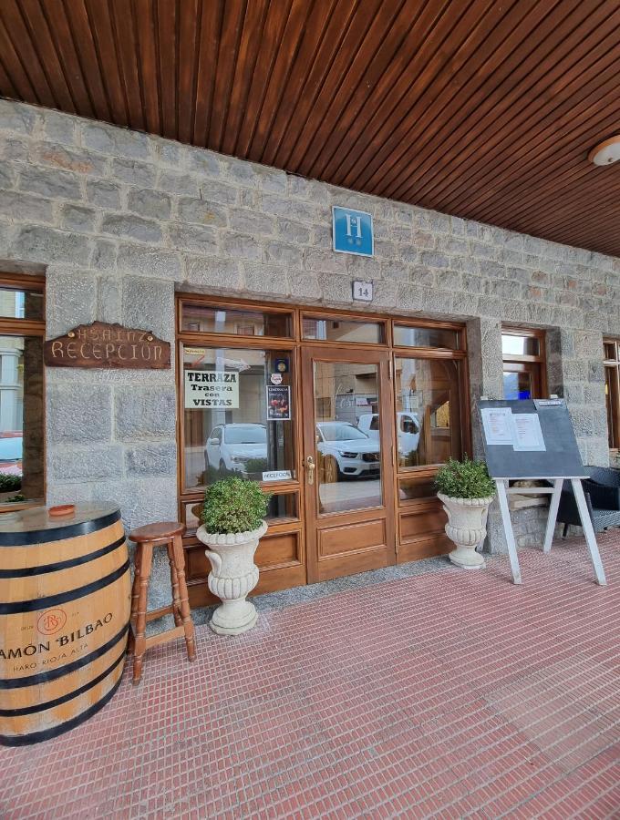 Hostal Sainz Riaño Exterior foto